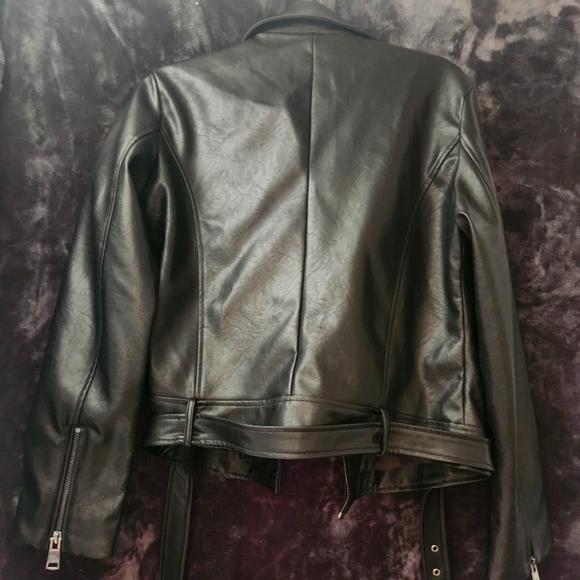FauxLeather Jacket Women's Large Black - Picture 2 of 6